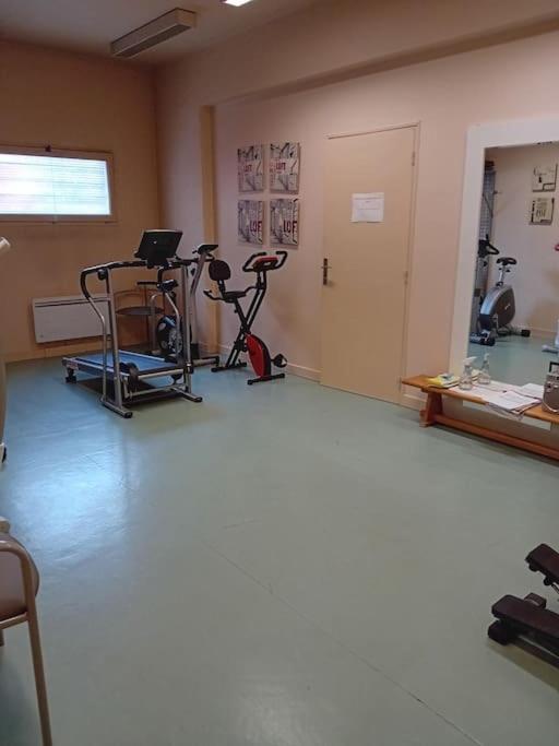T2- 40 M2- Place Parking Souterrain -fibre Appartement *