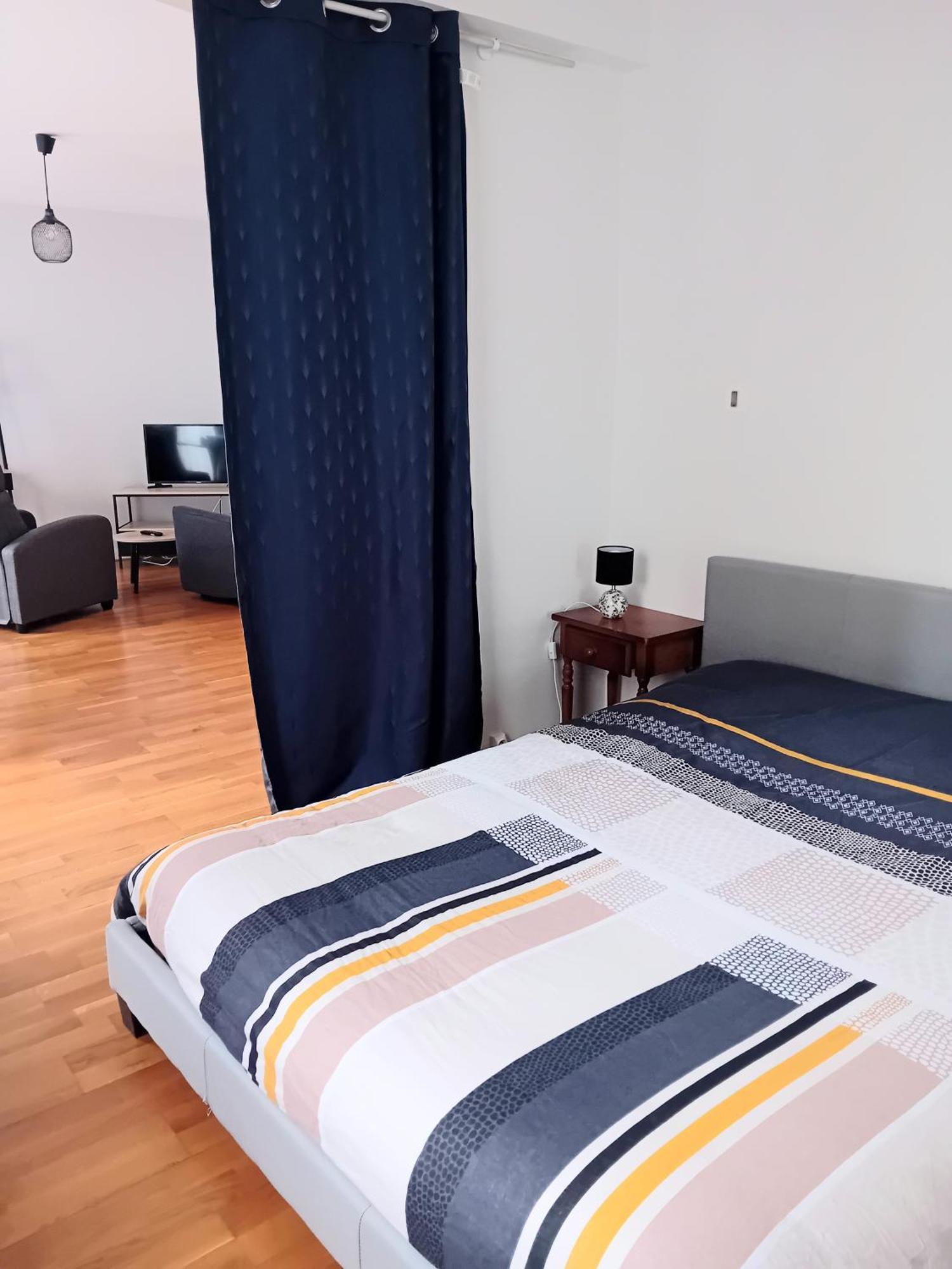 T2- 40 M2- Place Parking Souterrain -fibre Appartement